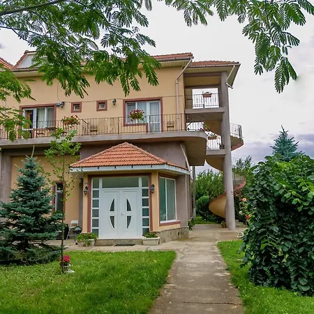 Konukevi Heaven Garden